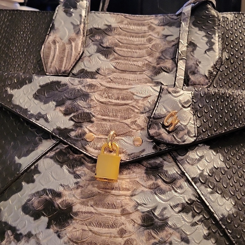 CLEARANCE! Galian Women's Snakeskin Tote Bag, Structured, XL Tote, EUC - Picture 6 of 6